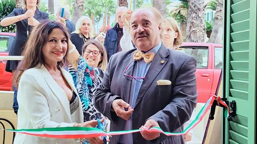 Sanremo, inaugurata la mostra “La luce incontra il colore”di Pietra Barraso e Jeancharles Spina